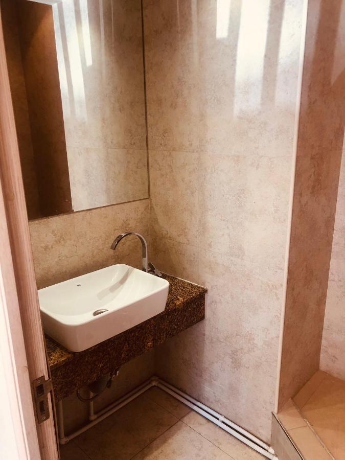 It Hotel Tumanyan Street Ереван Екстериор снимка