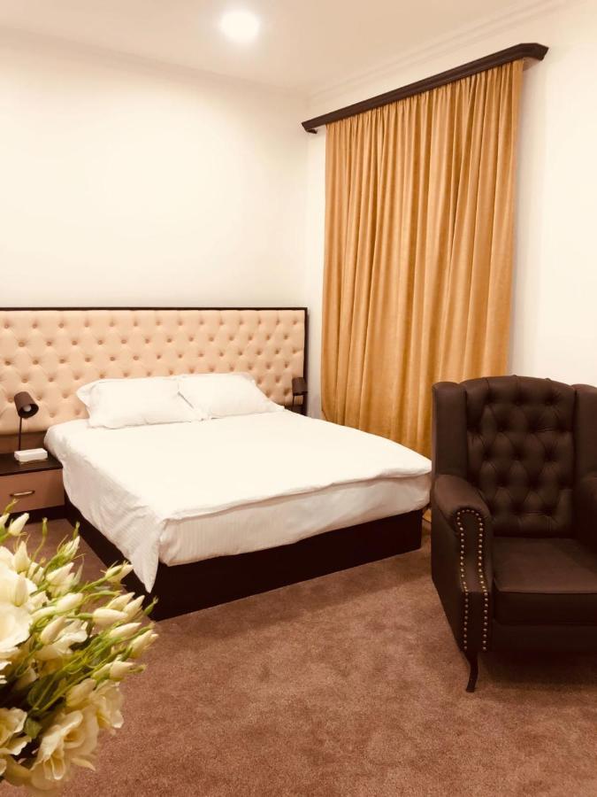It Hotel Tumanyan Street Ереван Екстериор снимка